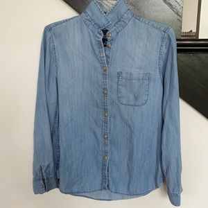 American eagle button up